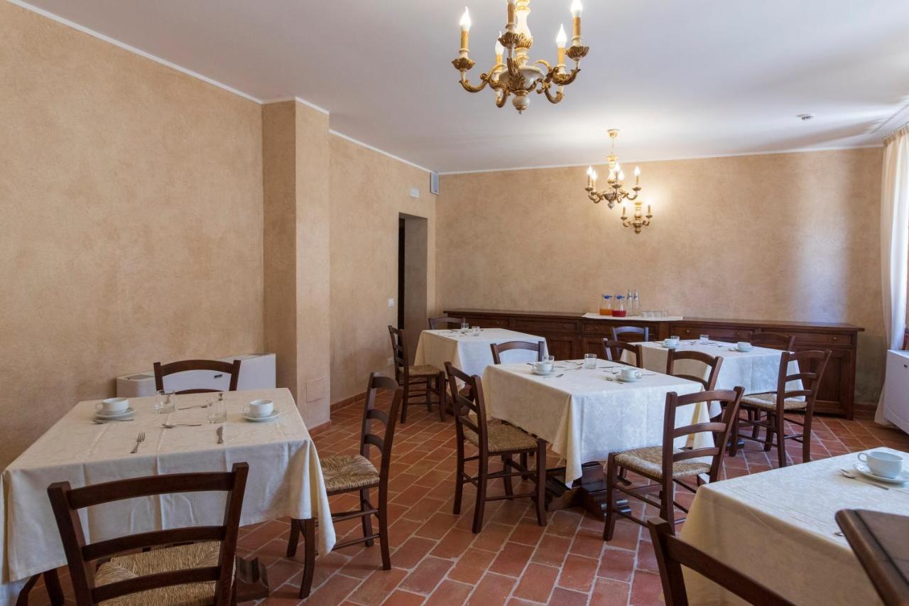 Locanda Di Montegiove Fano Luaran gambar