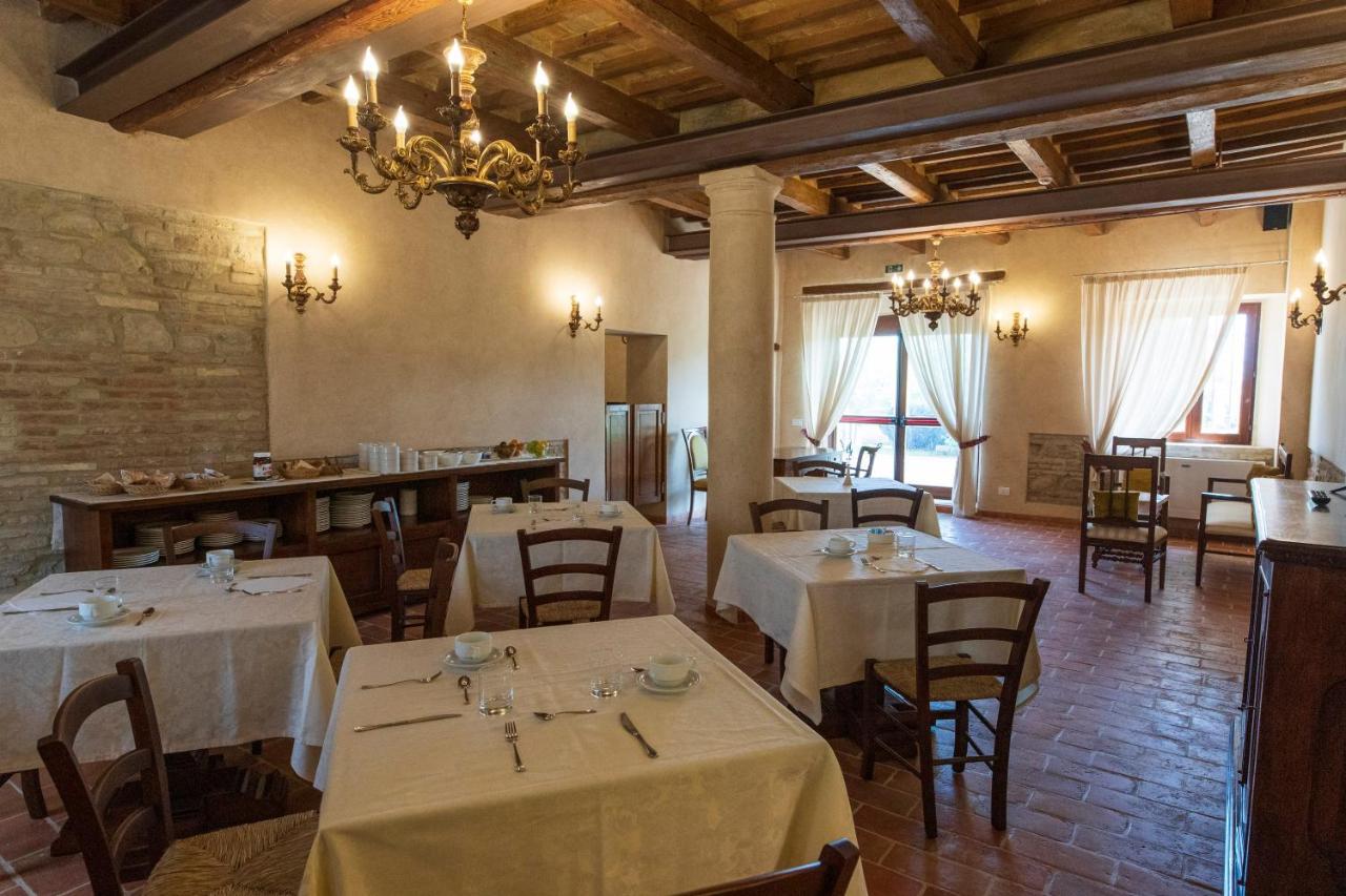 Locanda Di Montegiove Fano Luaran gambar