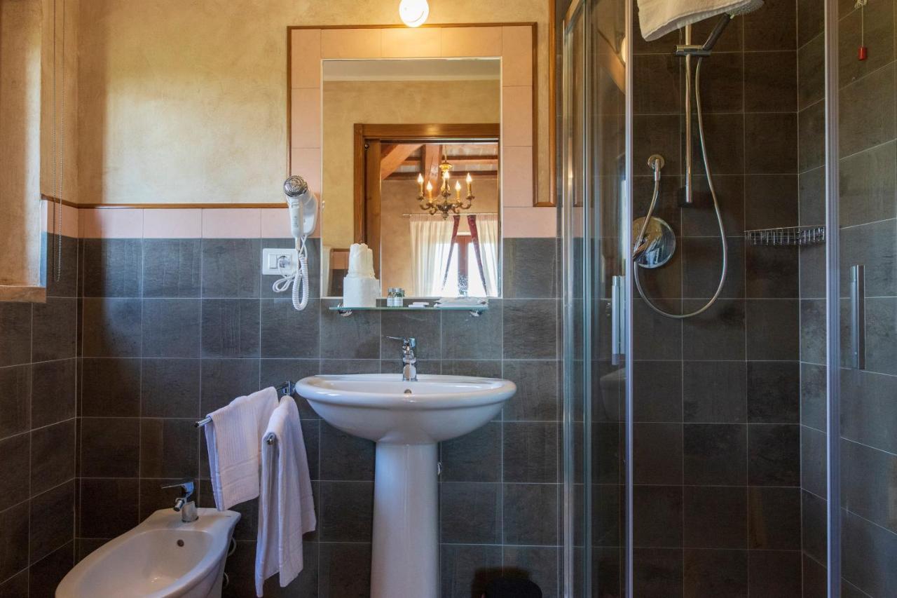 Locanda Di Montegiove Fano Luaran gambar