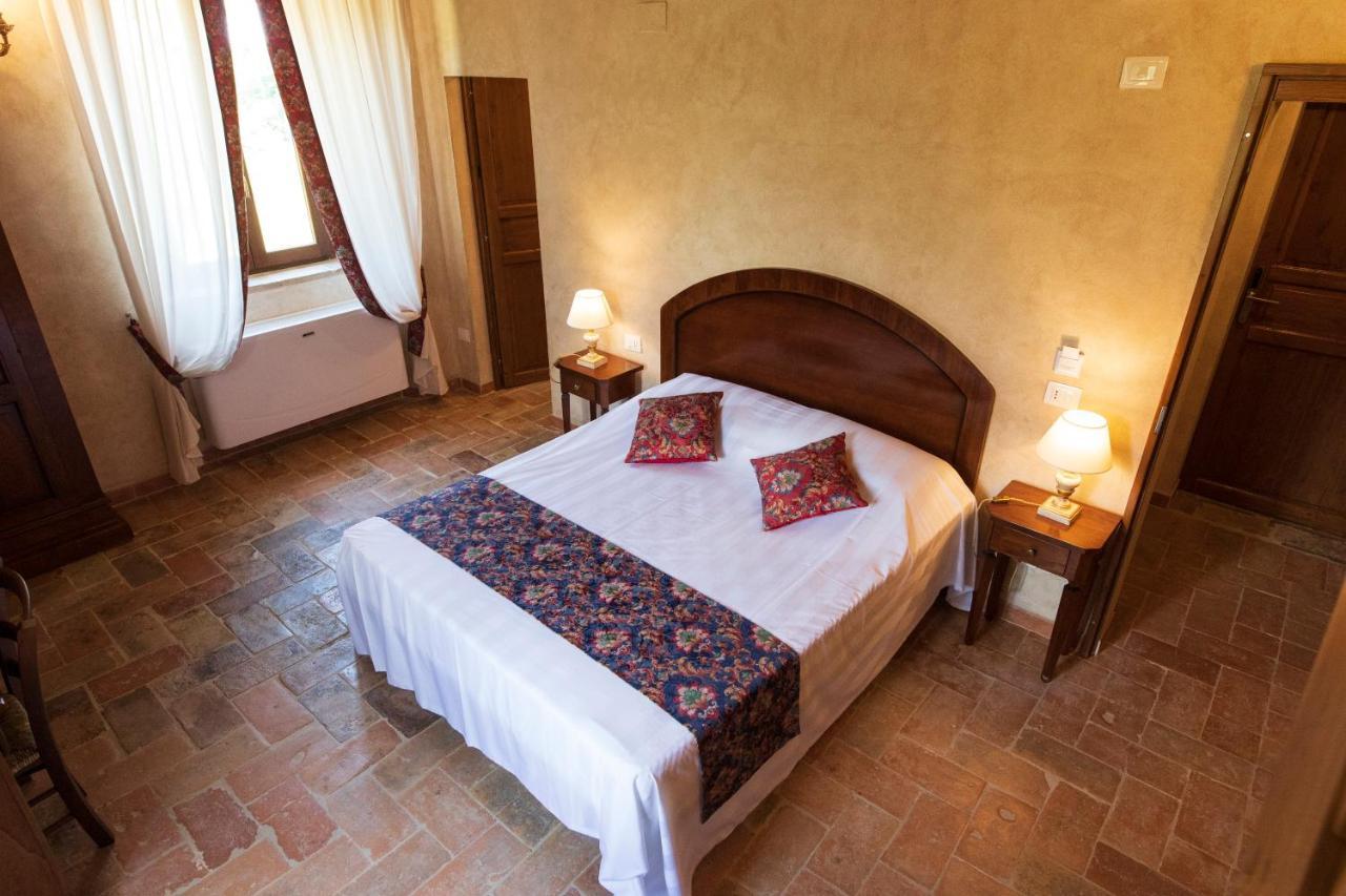 Locanda Di Montegiove Fano Luaran gambar
