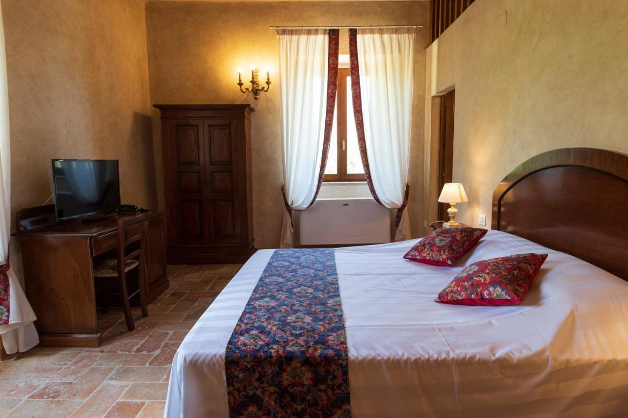 Locanda Di Montegiove Fano Luaran gambar