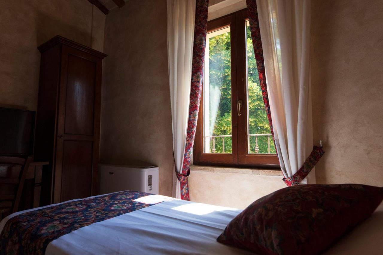 Locanda Di Montegiove Fano Luaran gambar