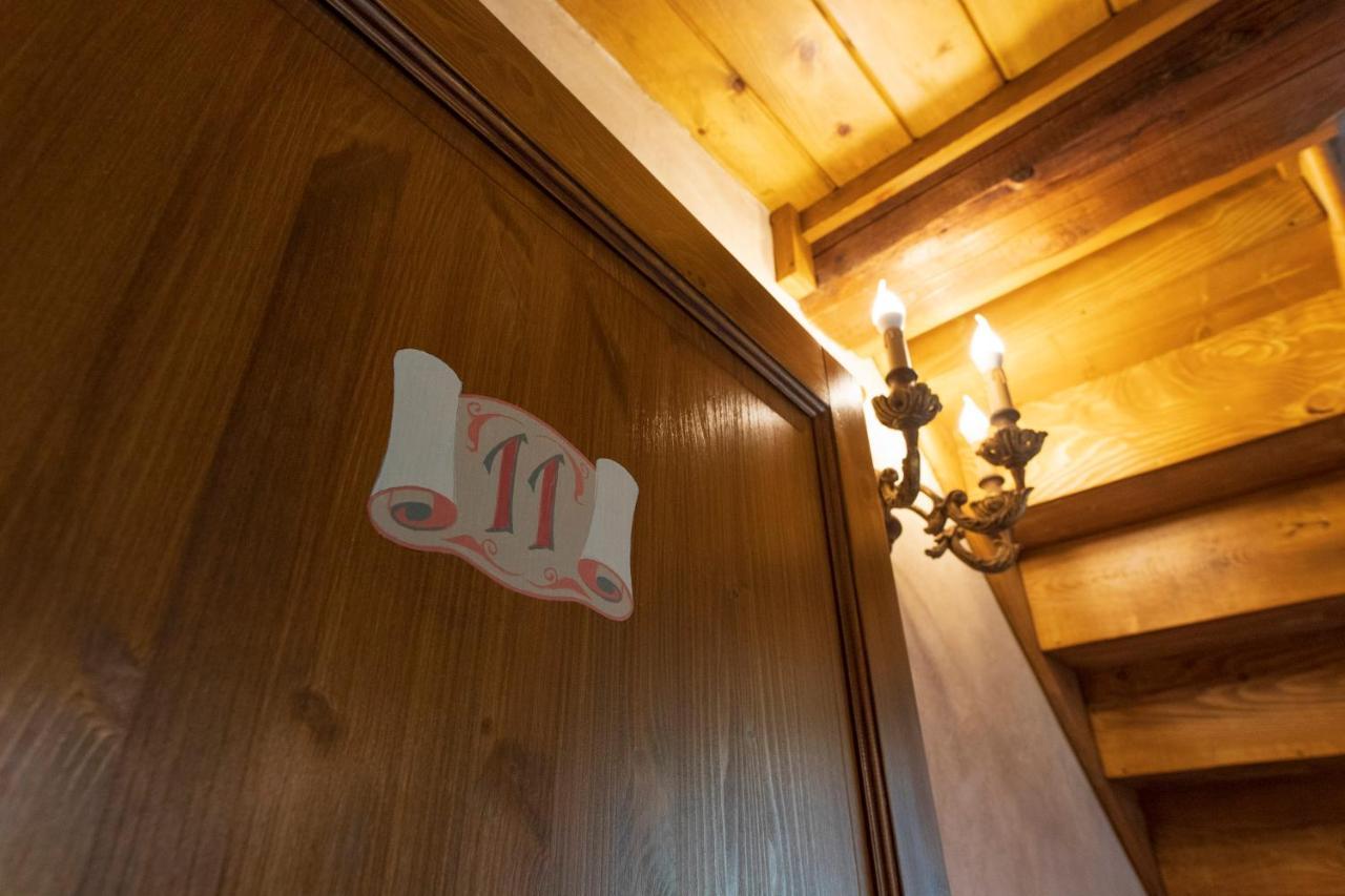 Locanda Di Montegiove Fano Luaran gambar