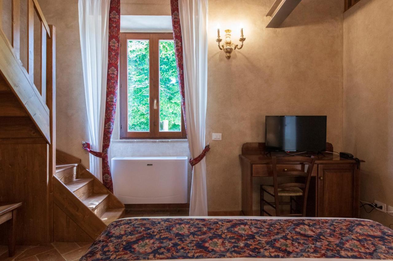 Locanda Di Montegiove Fano Luaran gambar